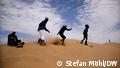 DW Sendung 77 Percent | Sandboarding