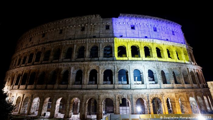 Italien Kolosseum in Rom | Illumniation | Solidarität mit Ukraine 