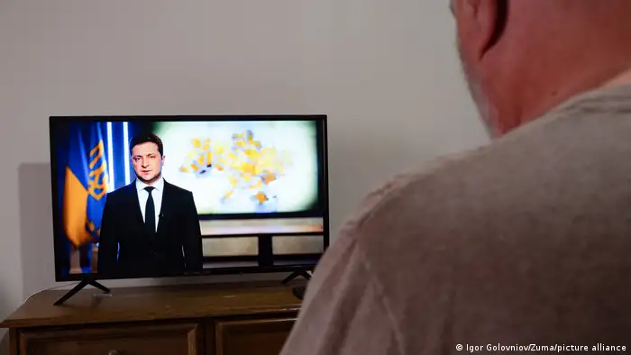 Ukraine Kiew | Archivbild der Nachrichtenlage auf Fernseher