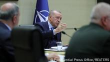 25.02.2022
Turkish President Tayyip Erdogan attends a virtual summit called in by NATO Secretary-General Jens Stoltenberg, after Russia launched a massive military operation against Ukraine, in Istanbul, Turkey February 25, 2022. Presidential Press Office/Handout via REUTERS ATTENTION EDITORS - THIS PICTURE WAS PROVIDED BY A THIRD PARTY. NO RESALES. NO ARCHIVE.