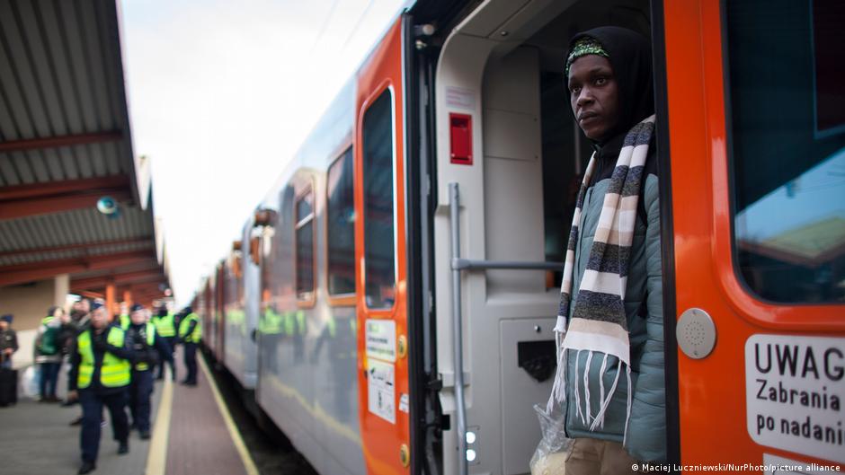 Ethiopians at crossroads as they flee Ukraine | Africa | DW - Vimarsana News