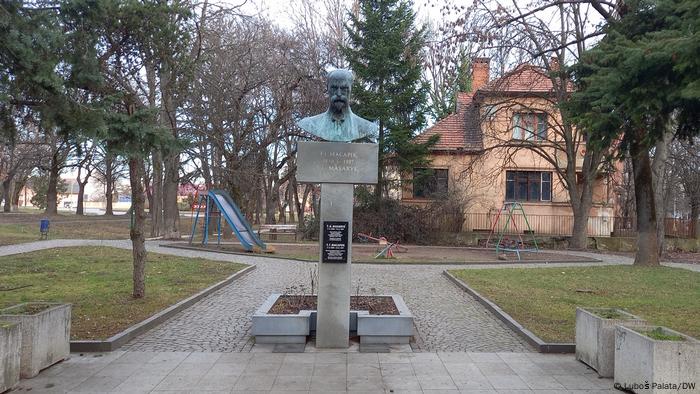 bust of President Tomas Masaryk