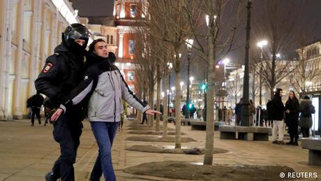 От началото на инвазията в Украйна все повече руснаци подават