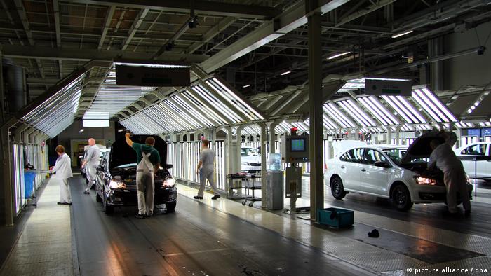 Виробництво автомобілів на заводі Volkswagen у Калузі зупинено 3 березня 2022 року через війну в Україні