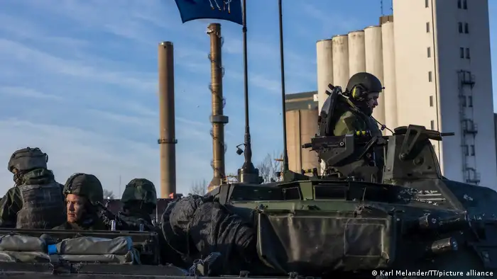 يرى الكثير من السويديين أن الانضمام إلى الناتو يعد ضروريا لصد أي تهديد روسي - صورة بتاريخ 16 يناير 2022