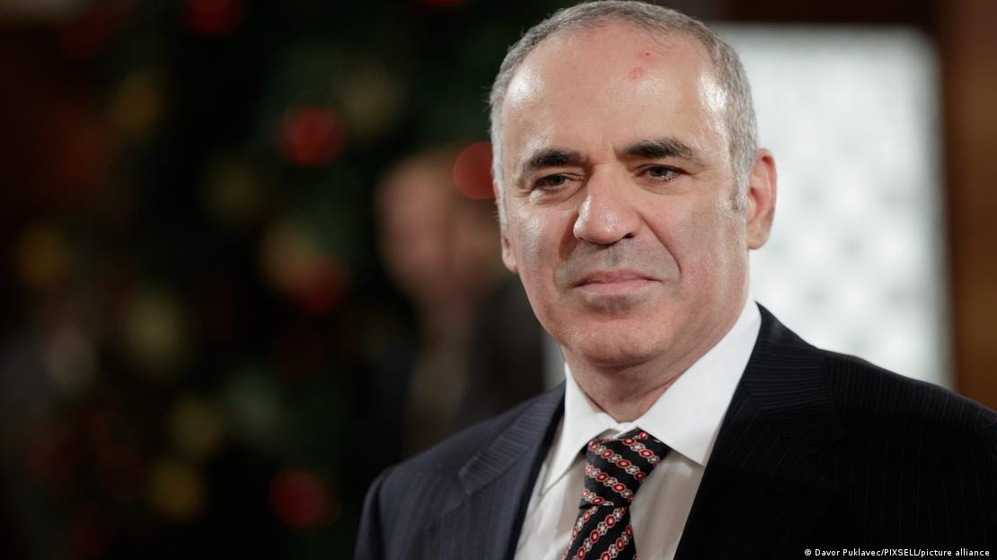 Enxadrista russo Garry Kasparov faz críticas a Putin: 'A cobra que o mundo  abriga em seu seio' - Jornal O Globo