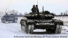 Autoridades ucranianas dicen que civiles no tienen que pagar impuestos por los tanques rusos capturados