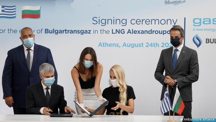 България и Гърция подписаха договор за строителството на съвместен терминал за втечнен газ през август 2020-а година