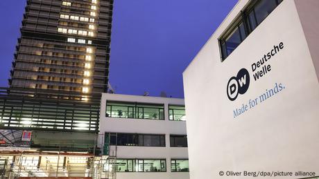 Russia blocks Deutsche Welle