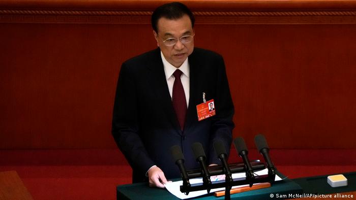 Premier Li Keqiang speaks at the National People's Congress, Beijing