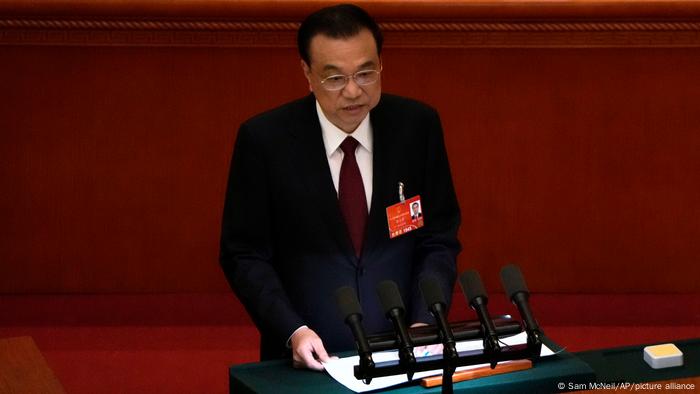 Premier Li Keqiang speaks at the National People's Congress, Beijing