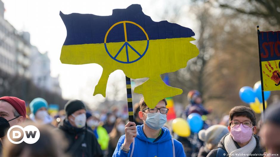 Zehntausende solidarisieren sich mit der Ukraine