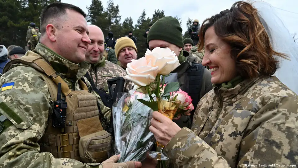 OBERIG - подарок обручек защитникам Украины, которые вступают в брак во время войны OBERIG: подарок обручек защитникам Украины, которые вступают в брак во время войны