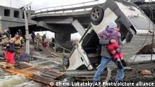 Las imágenes diarias de Ucrania: gente huyendo y destrucción masiva.