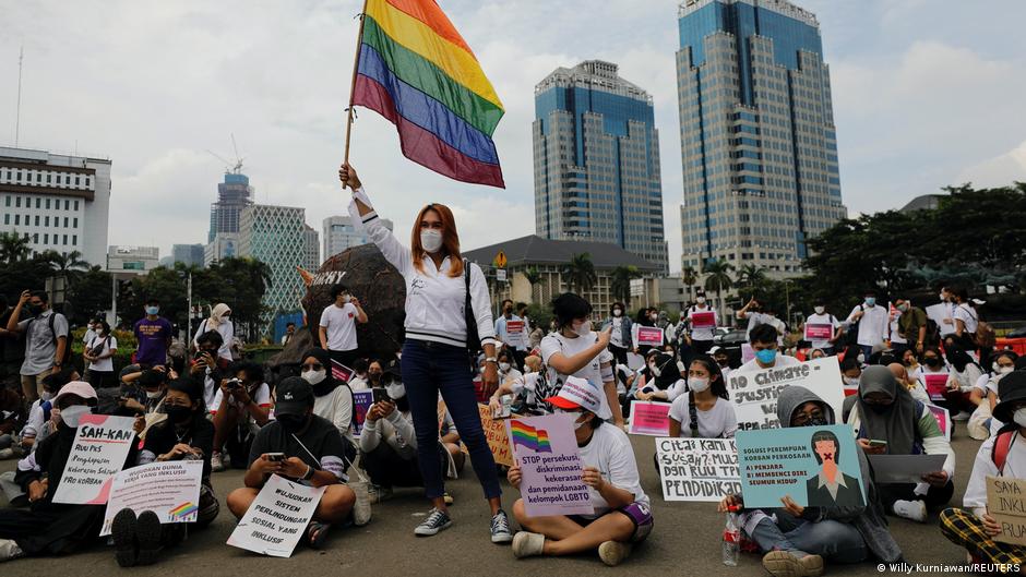 Perpres Pertahanan Negara: Mengapa LGBTQ Dianggap Ancaman?