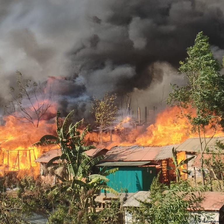 কক্সবাজারে শরণার্থী শিবিরে আগুন