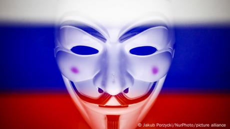 Who are the hackers on the Ukrainian side?