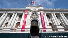 Jefa del Congreso peruano rechaza consulta sobre nueva Constitución