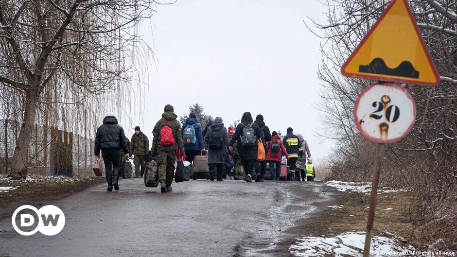 Canada to send troops to Poland to help Ukrainian refugees |  World |  D.W.