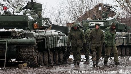 Допреди броени дни Русия твърдеше че изпраща само професионални войници