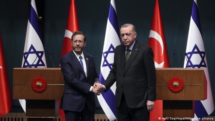 İsrail Devlet Başkanı Herzog, Ankara'da Cumhurbaşkanı Erdoğan'la görüştü 