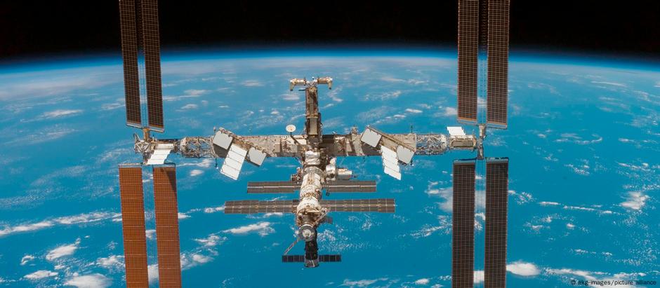 ISS foi projetada para ser operada em conjunto pelas agências espaciais dos EUA, Rússia, Europa, Japão e Canadá