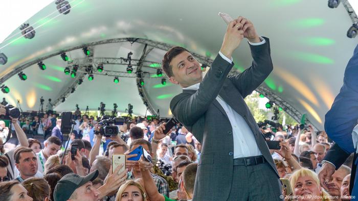 Zelensky la congresul partidului său