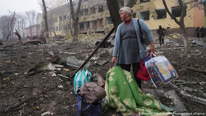 Bildergalerie Ukraine-Krieg, Momentaufnahmen zwei Wochen | Geburtsklinik in Mariupol, Zerstörung