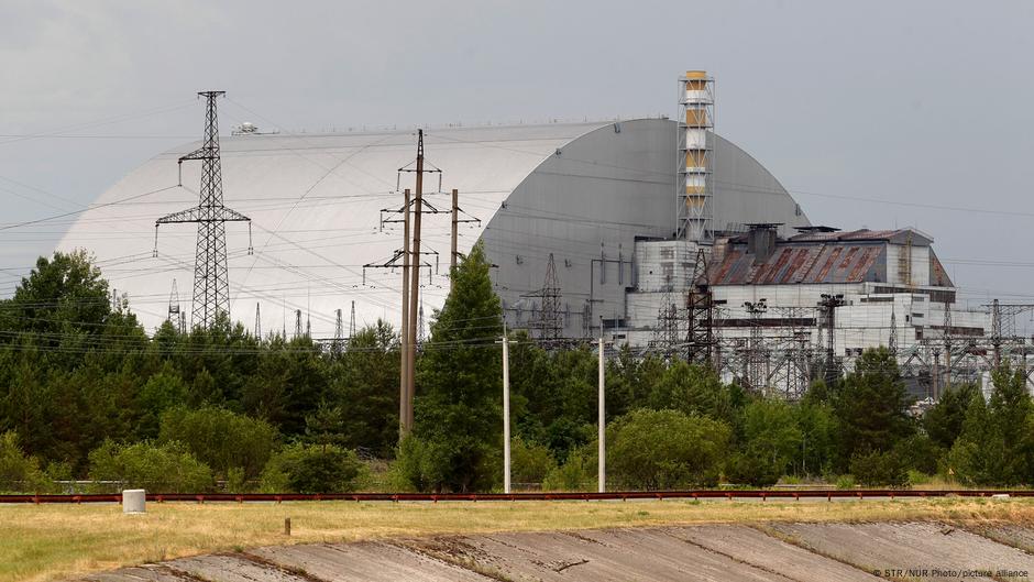 Chernobyl nuclear plant hit by explosion, IAEA says  – DW – 02/14/2025