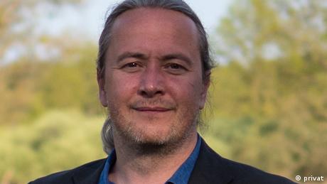 Marten Lange-Siebenthaler looking straight into the camera.