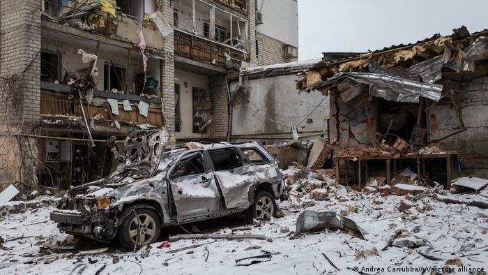 Destrucción por bombardeos rusos en Járkov, Ucrania.