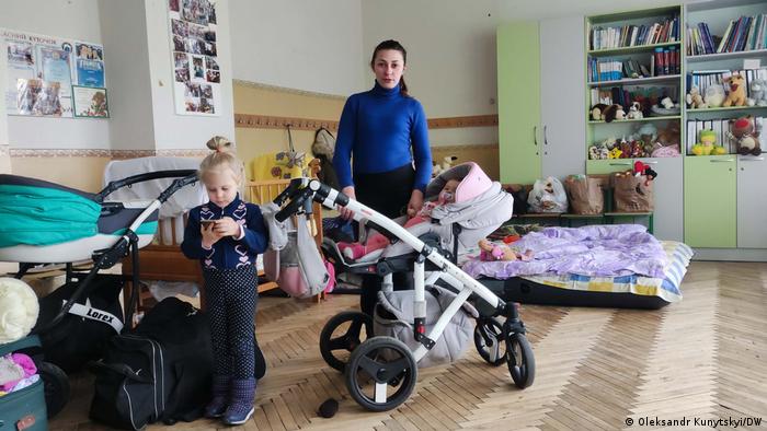 Наталія разом зі своїми дітьми приїхала з Києва 