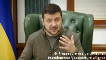 حذفته مواقع التواصل.. ما حقيقة فيديو دعوة زيلينسكي الأوكران للاستسلام؟
