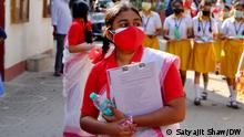 Heading: West Bengal Secondary Exam
Description: After a gap of two years, Secondary exam is taking place in West Bengal offline. Schools have taken necessary Covid precautions.
Photo: Satyajit Shaw, DW’s Kolkata cameraperson and he has the copyright.
Date: 11.03.2022