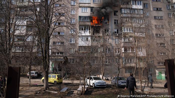 Un edificio bombardeado en Mariúpol, Ucrania. (13.03.2022).