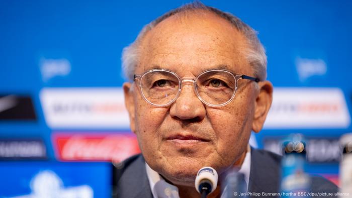 Felix Magath durante su presentación como entrenador del Hertha Berlín