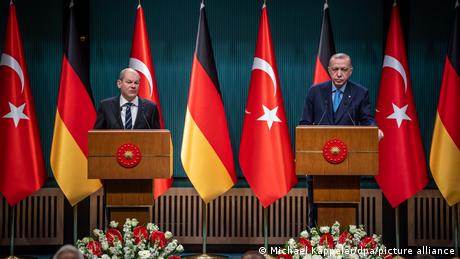 Шолц и Ердоган демонстрираа единство околу војната во Украина, на заедничката пресконференција во Анкара