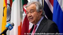 Antonio Guterres, Generalsekretär der Vereinten Nationen, gibt eine Erklärung vor dem Sicherheitsrat am Sitz der Vereinten Nationen ab. Angesichts niedriger Infektionszahlen lassen die Vereinten Nationen die meisten Corona-Beschränkungen in ihrem New Yorker Hauptquartier fallen. +++ dpa-Bildfunk +++