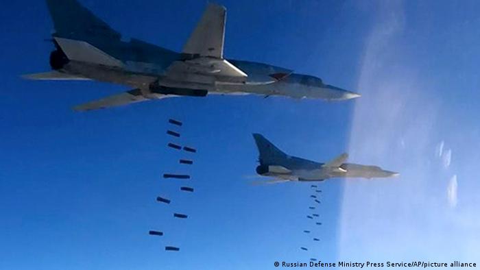Syrien | Russische Tu-22M3 Bomber greifen Ziele des IS an