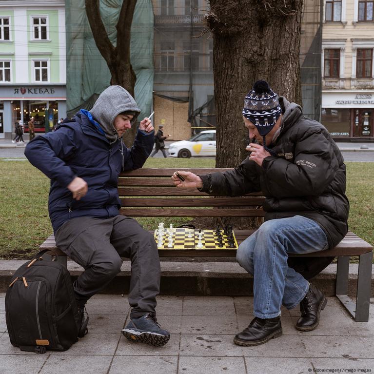 Anatoly Karpov injured outside Russian Duma after slamming Ukraine