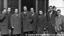 18.3.1962***Die algerische Delegation. Am 18. März 1962 unterzeichneten Vertreter Frankreichs und der algerischen Befreiungsfront FLN in Evian-les-Bains ein Abkommen, das Algerien Frieden und Unabhängigkeit brachte