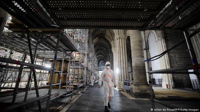 Frankreich Kathedrale Notre-Dame de Paris | Ausgrabung, Sarkophag 14. Jahrhundert 