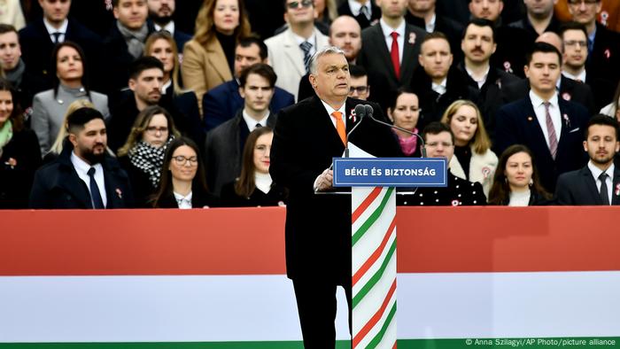 Orban: Ljevica želi slati mađarsko oružje i vojnike u rat 61140246_401