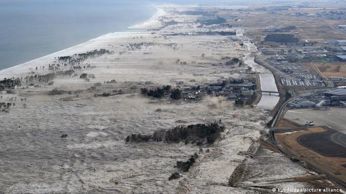 Imagen de archivo de un tsunami.