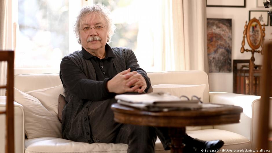 Award-winning author on Europe′s new unity against Russia | Books | DW - Vimarsana News