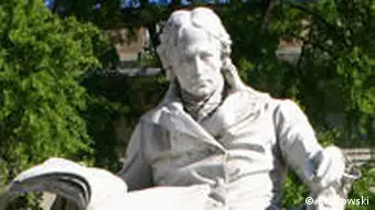 Denkmal Wilhelm von Humboldts vor dem Hauptgebäude der HU Berlin