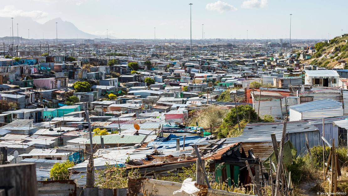 Социално неравенство: половината от населението на ЮАР е бедно