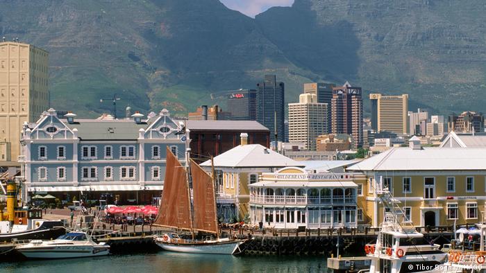 Symbolbild Südafrika soziale Ungleichheit | Kapstadt Hafenviertel