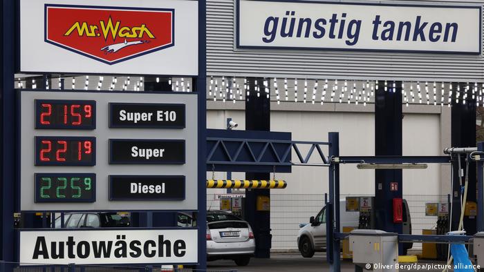 Вчерашни (17.03.2022) цени на нафтените деривати на бензиска станица во Келн, Германија