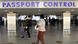 Point de contrôle des passeports dans un aeroport. Point de contrôle des passeports dans un aeroport.